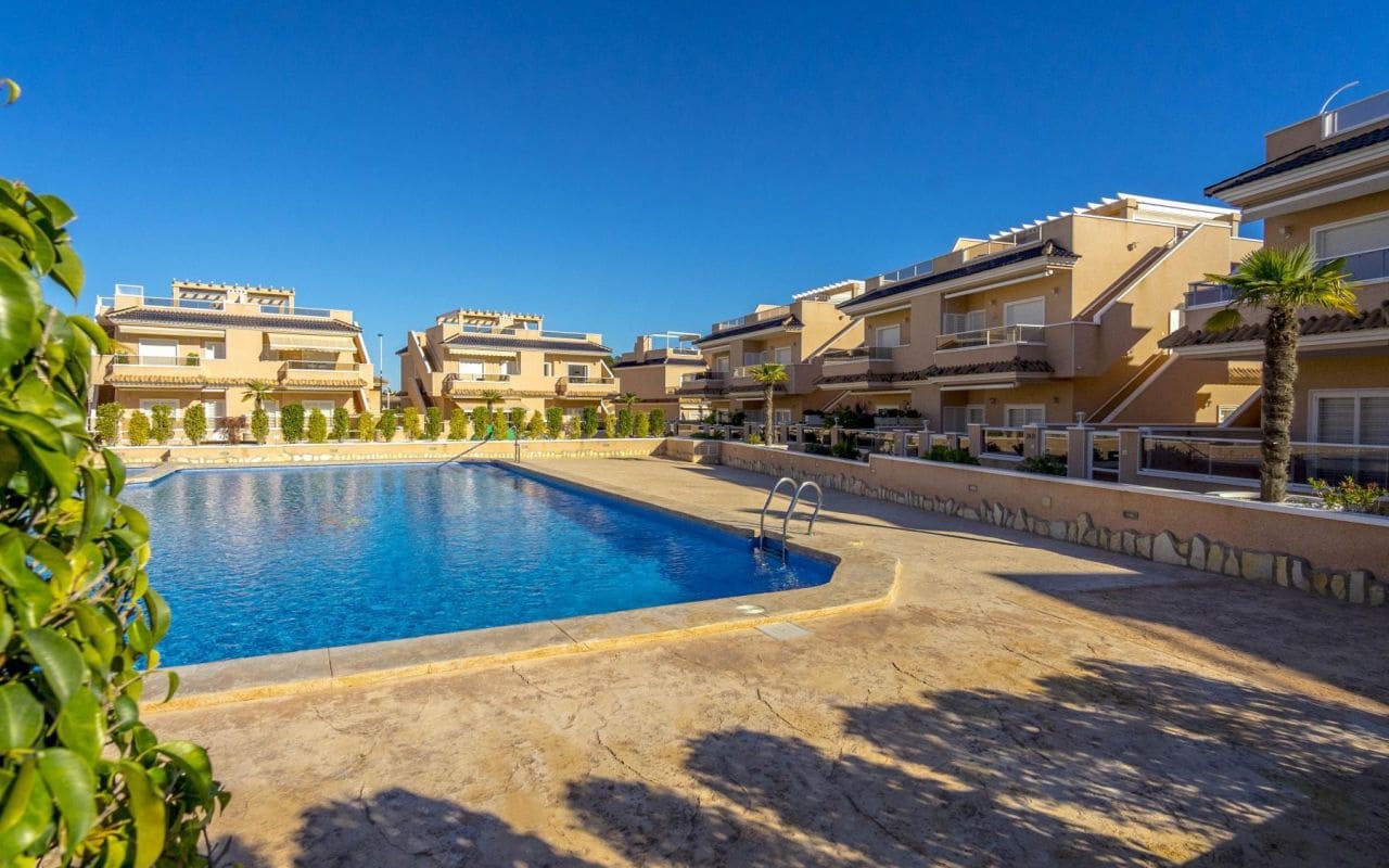 3 bedroom Townhouse for sale in Punta Prima with pool - € 349,000 (Ref: 9777114)