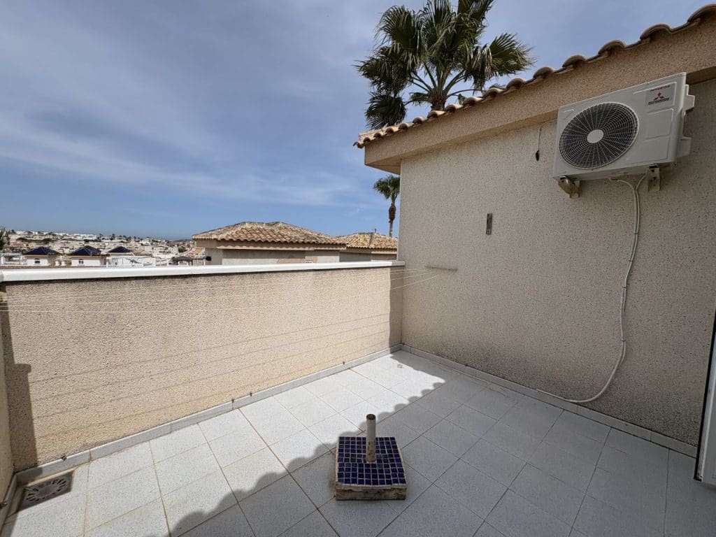 Chalet de 5 habitaciones en Ciudad Quesada en venta con piscina - 249.000 € (Ref: 9778647)