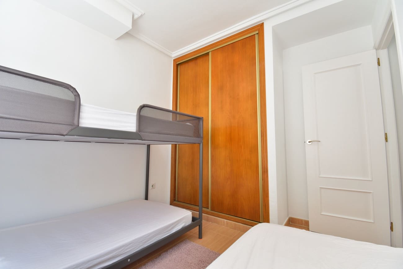 2 soveværelse Semi-Rækkehus til salg i Ciudad Quesada med swimmingpool - € 189.000 (Ref: 9787891)