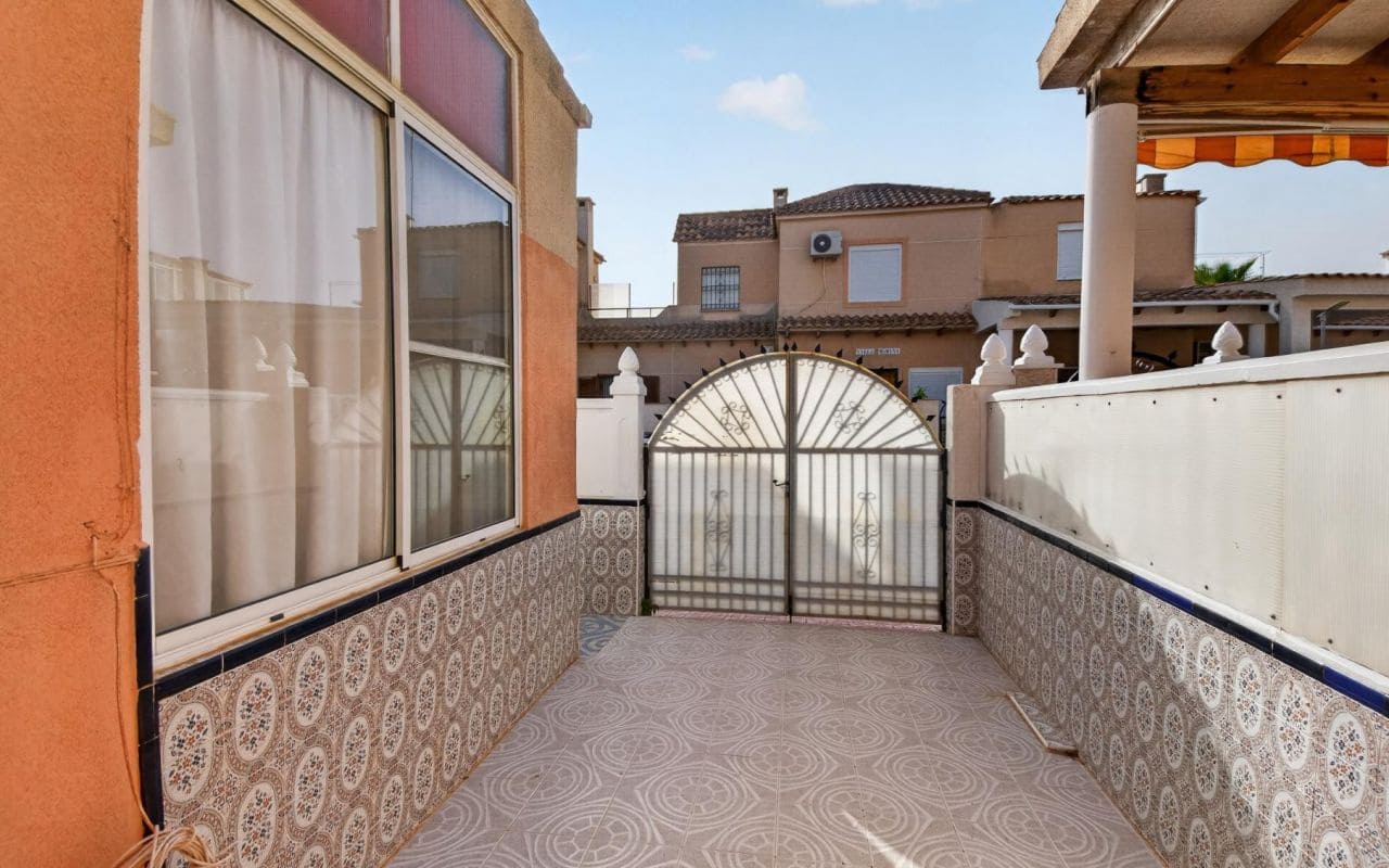 3 bedroom Townhouse for sale in Orihuela Costa with pool - € 215,000 (Ref: 9789433)