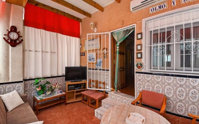 3 soveværelse Byhus til salg i Orihuela Costa, Orihuela med swimmingpool - € 215.000 (Ref: 9789433)