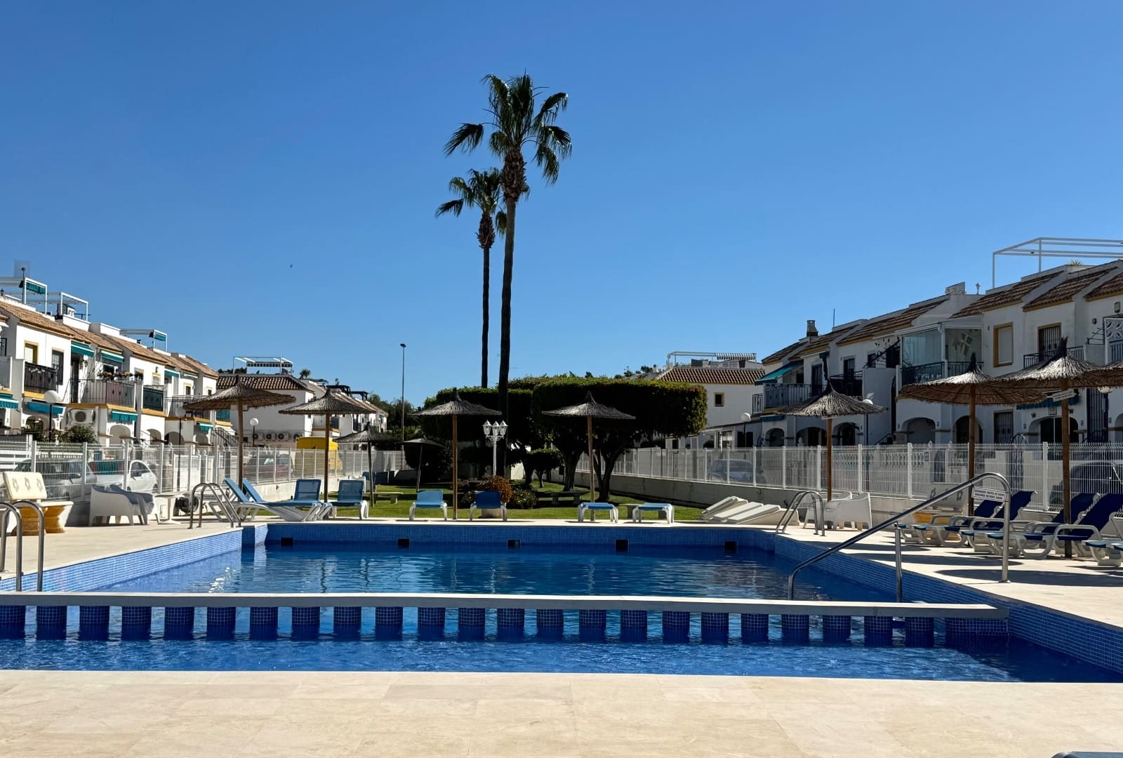 2 chambre Appartement à vendre à Torrevieja avec piscine - 165 000 € (Ref: 9789434)