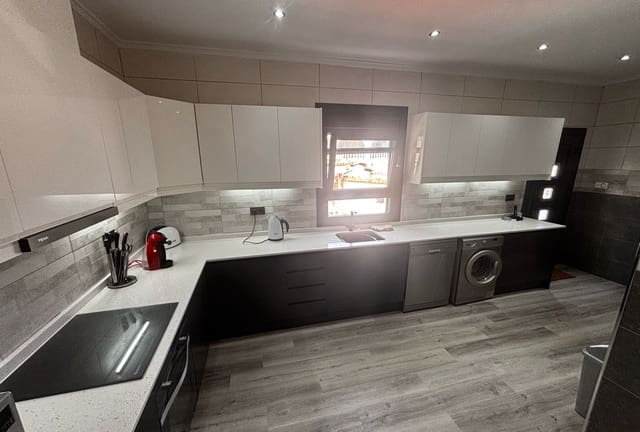 4 chambre Villa/Maison à vendre à Ciudad Quesada, Rojales avec piscine garage - 665 000 € (Ref: 9795088)