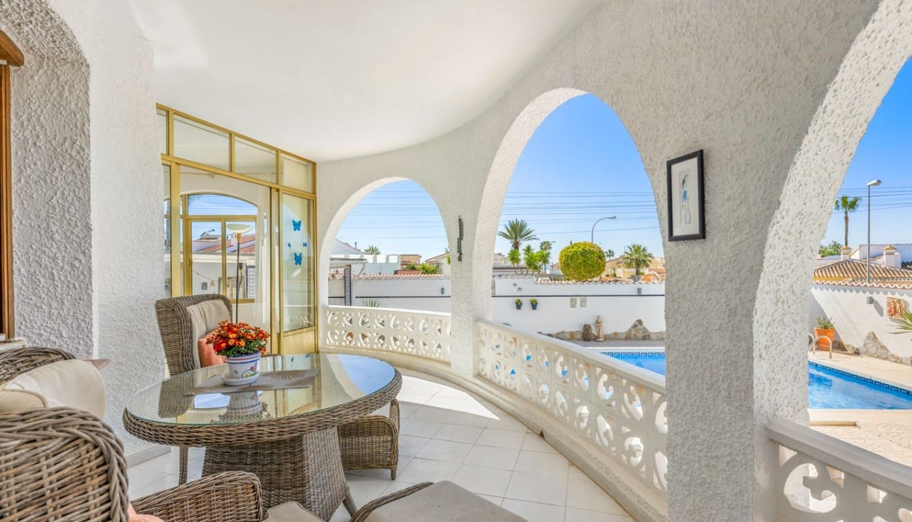 4 soveværelse Villa til salg i Ciudad Quesada med swimmingpool garage - € 519.000 (Ref: 9795089)