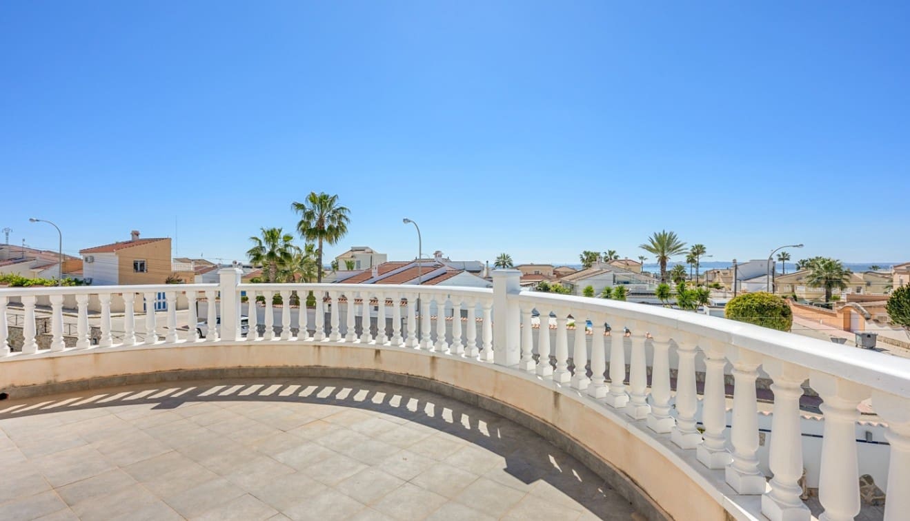 4 soveværelse Villa til salg i Ciudad Quesada med swimmingpool garage - € 519.000 (Ref: 9795089)