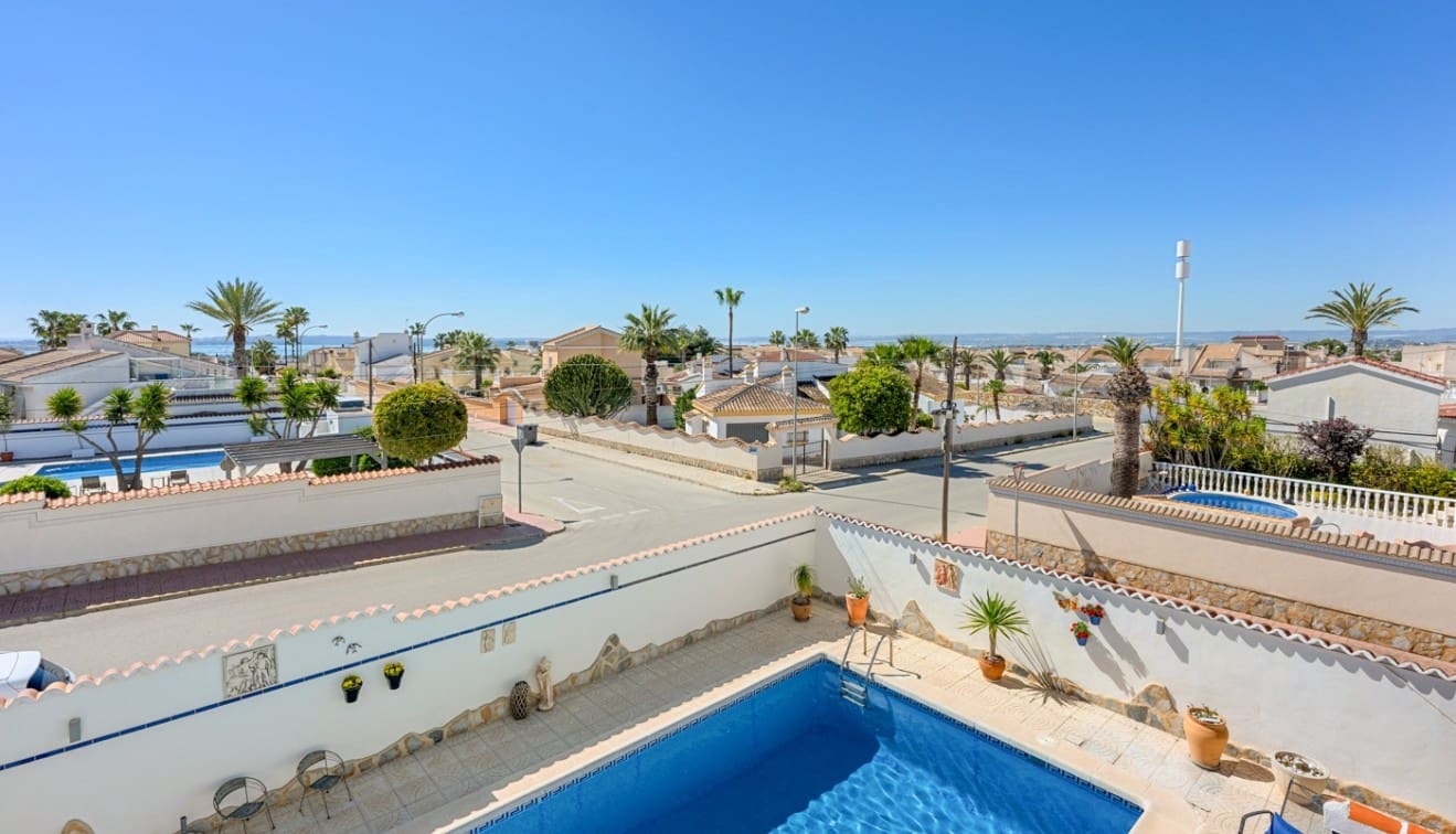 4 soveværelse Villa til salg i Ciudad Quesada med swimmingpool garage - € 519.000 (Ref: 9795089)