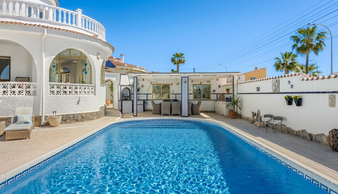 4 soveværelse Villa til salg i Ciudad Quesada med swimmingpool garage - € 519.000 (Ref: 9795089)