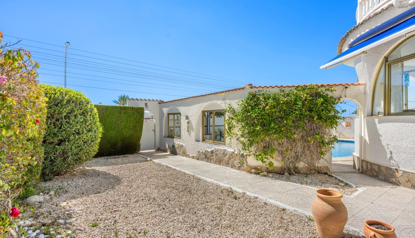 4 soveværelse Villa til salg i Ciudad Quesada med swimmingpool garage - € 519.000 (Ref: 9795089)