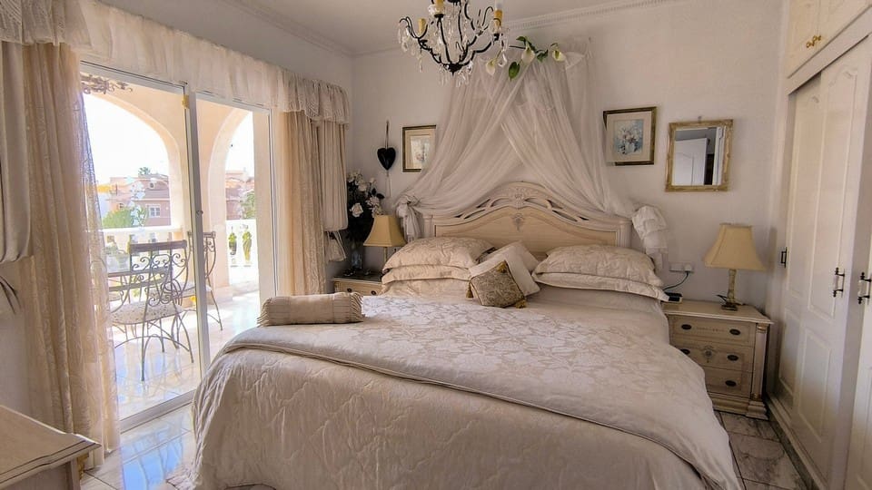 4 chambre Villa/Maison à vendre à Ciudad Quesada avec piscine garage - 625 000 € (Ref: 9795633)