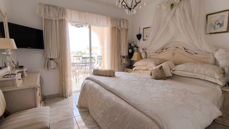 4 chambre Villa/Maison à vendre à Ciudad Quesada avec piscine garage - 625 000 € (Ref: 9795633)