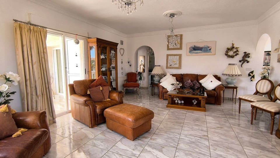 4 chambre Villa/Maison à vendre à Ciudad Quesada avec piscine garage - 625 000 € (Ref: 9795633)