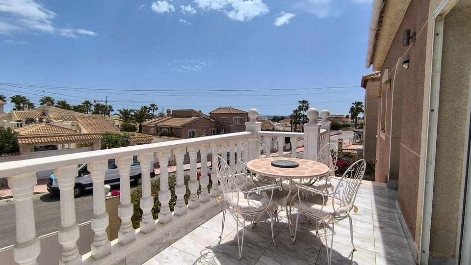 4 chambre Villa/Maison à vendre à Ciudad Quesada avec piscine garage - 625 000 € (Ref: 9795633)