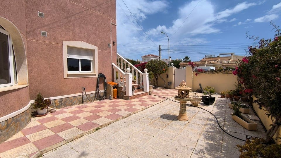 4 chambre Villa/Maison à vendre à Ciudad Quesada avec piscine garage - 625 000 € (Ref: 9795633)