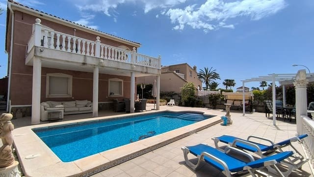 4 chambre Villa/Maison à vendre à Ciudad Quesada, Rojales avec piscine garage - 625 000 € (Ref: 9795633)