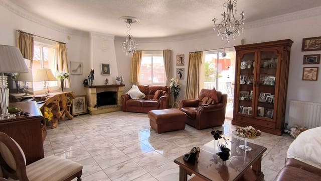 4 chambre Villa/Maison à vendre à Ciudad Quesada, Rojales avec piscine garage - 625 000 € (Ref: 9795633)