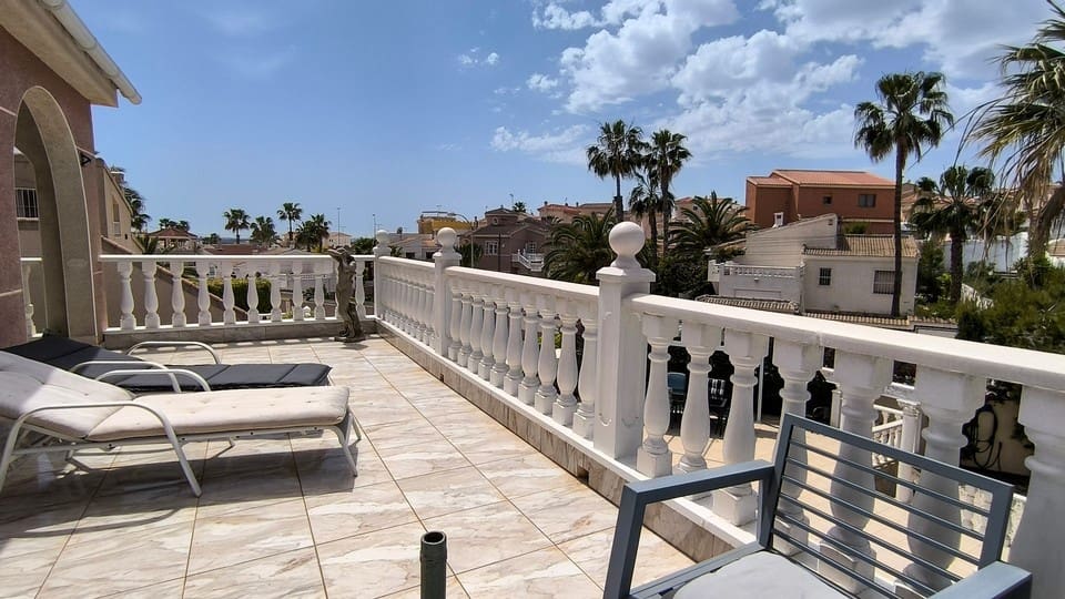 4 chambre Villa/Maison à vendre à Ciudad Quesada avec piscine garage - 625 000 € (Ref: 9795633)