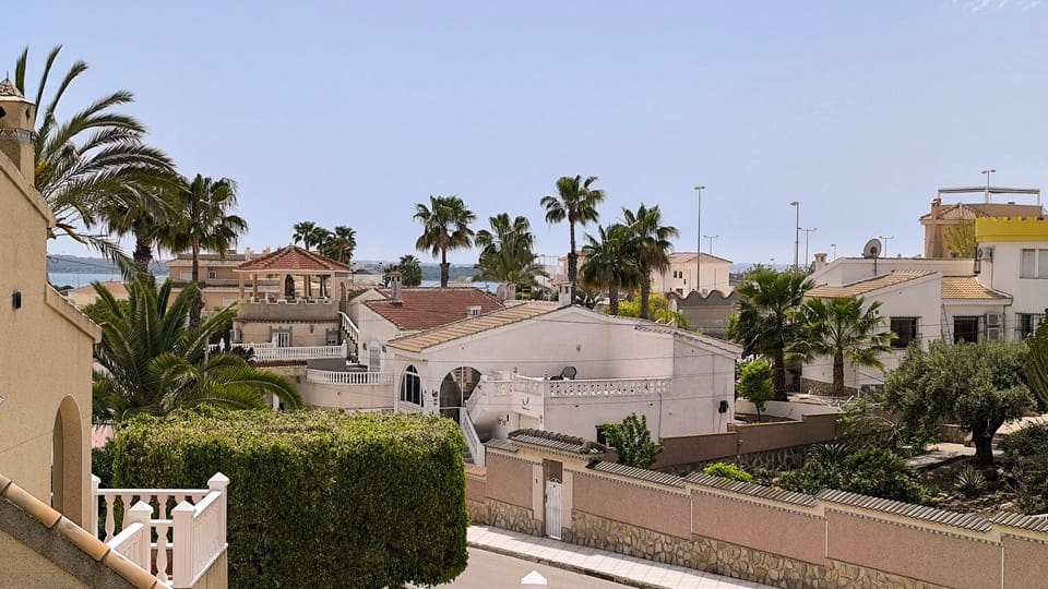 4 chambre Villa/Maison à vendre à Ciudad Quesada avec piscine garage - 625 000 € (Ref: 9795633)