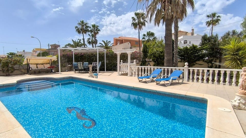 4 chambre Villa/Maison à vendre à Ciudad Quesada avec piscine garage - 625 000 € (Ref: 9795633)