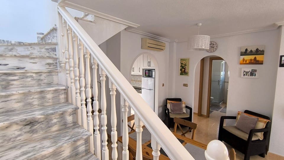 3 slaapkamer Rijtjeshuis te koop in Ciudad Quesada met zwembad - € 220.000 (Ref: 9797766)