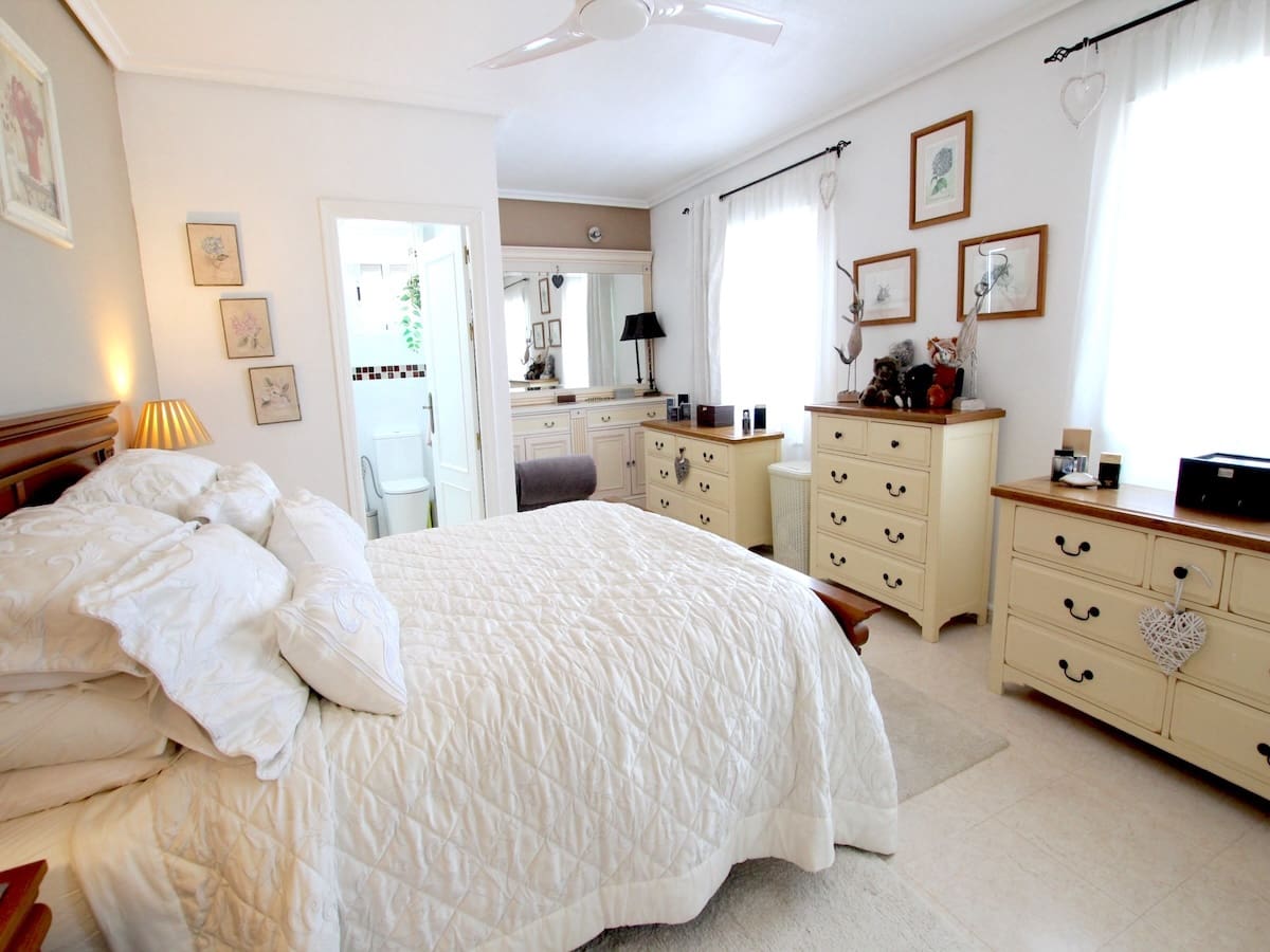 4 camera da letto Villa in vendita in Bigastro con piscina garage - 369.950 € (Rif: 9798189)