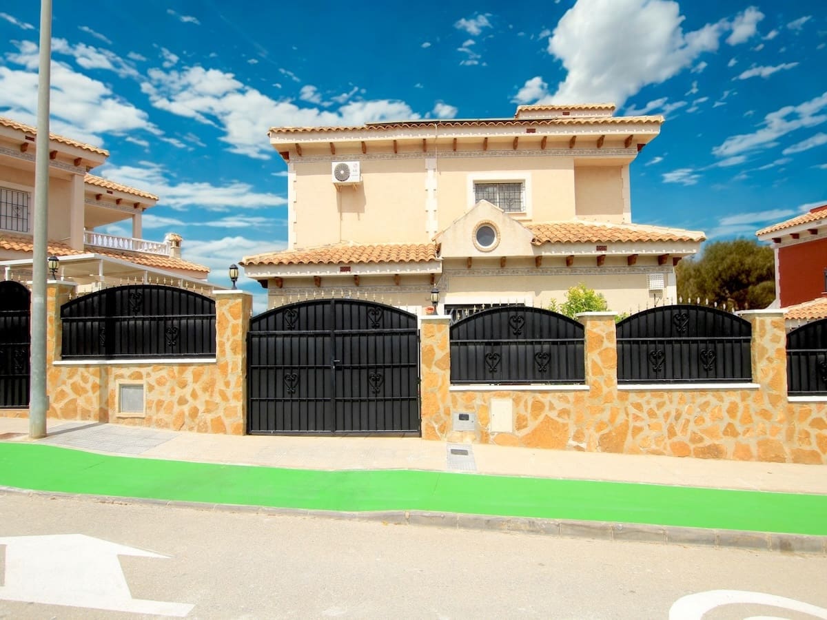 4 camera da letto Villa in vendita in Bigastro con piscina garage - 369.950 € (Rif: 9798189)