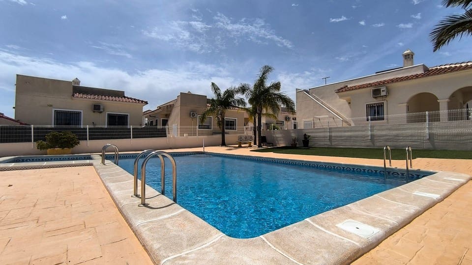 3 sovrum Villa till salu i Algorfa med pool - 225 000 € (Ref: 9802496)