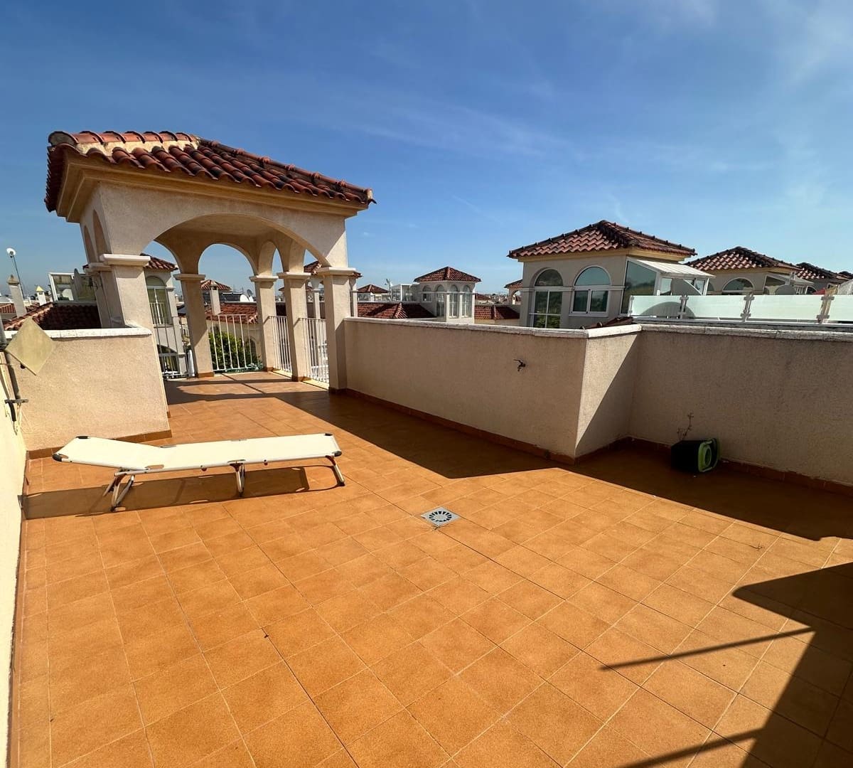 2 bedroom Villa for sale in Algorfa with pool - € 235,000 (Ref: 9802673)