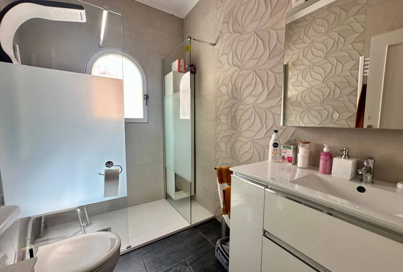 2 bedroom Villa for sale in Algorfa with pool - € 235,000 (Ref: 9802673)