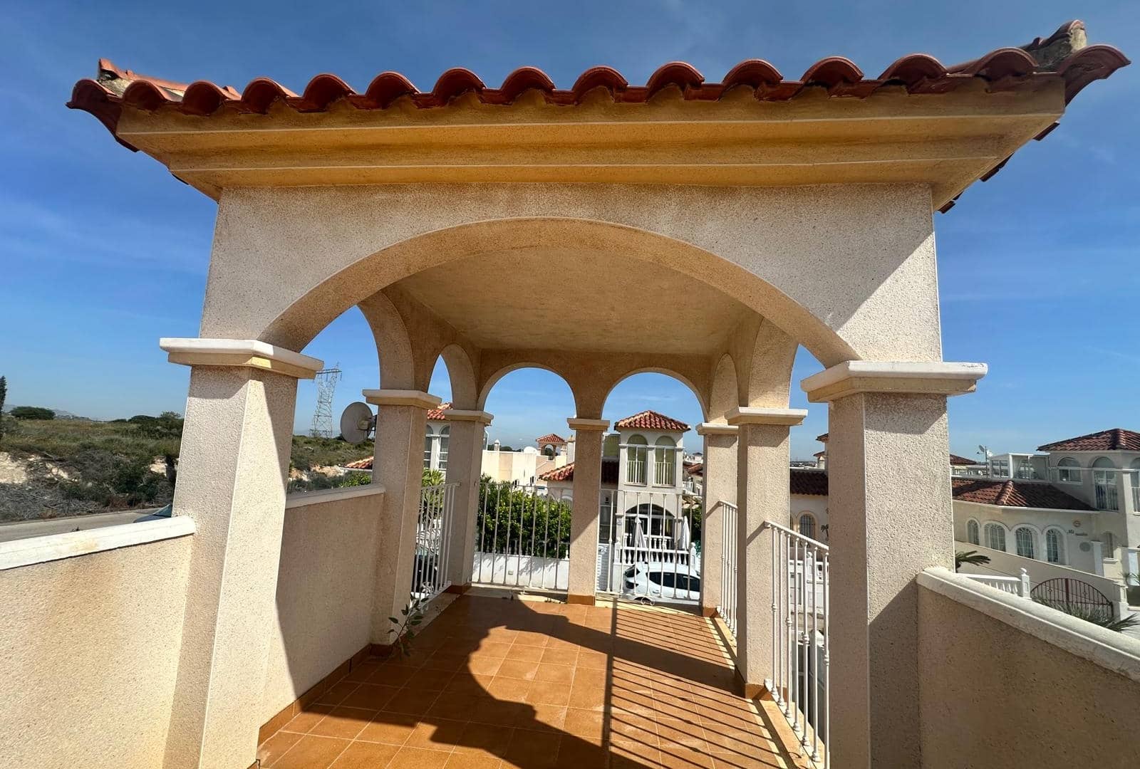 2 bedroom Villa for sale in Algorfa with pool - € 235,000 (Ref: 9802673)