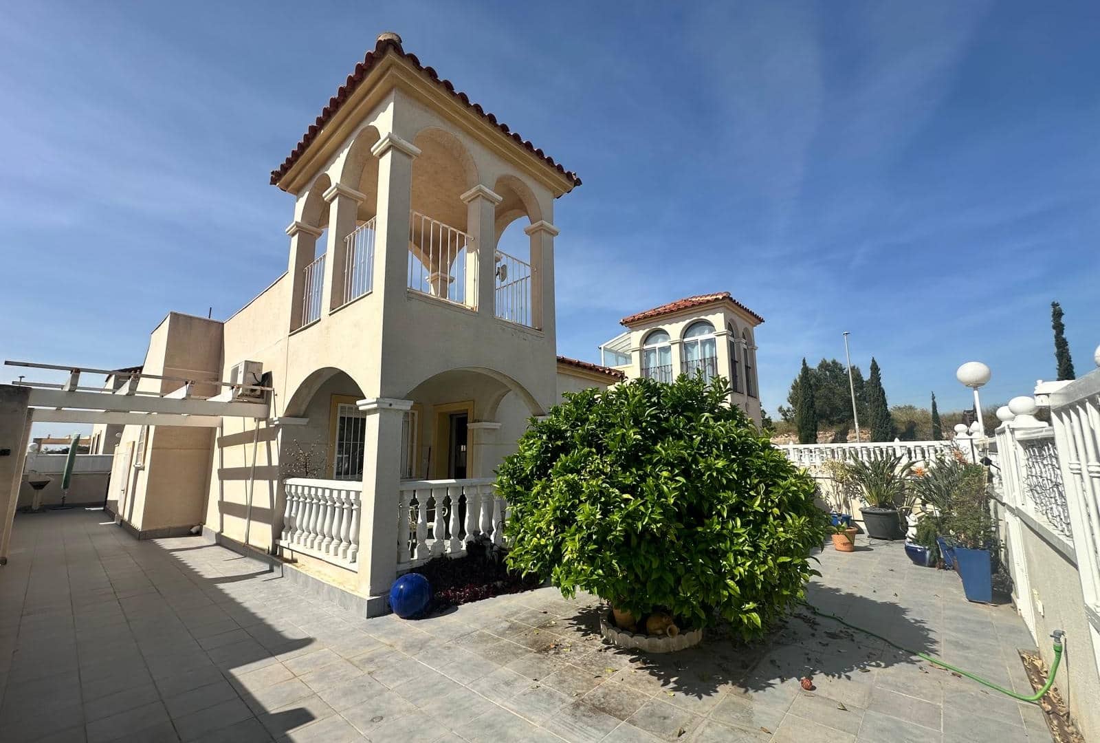 2 bedroom Villa for sale in Algorfa with pool - € 235,000 (Ref: 9802673)