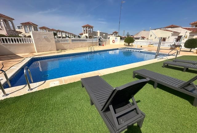 2 bedroom Villa for sale in Algorfa with pool - € 235,000 (Ref: 9802673)