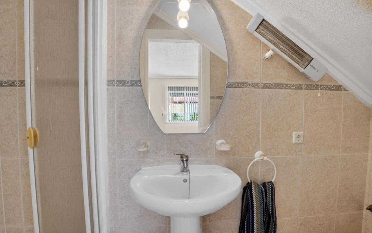 3 bedroom Townhouse for sale in Ciudad Quesada with pool - € 279,000 (Ref: 9802961)