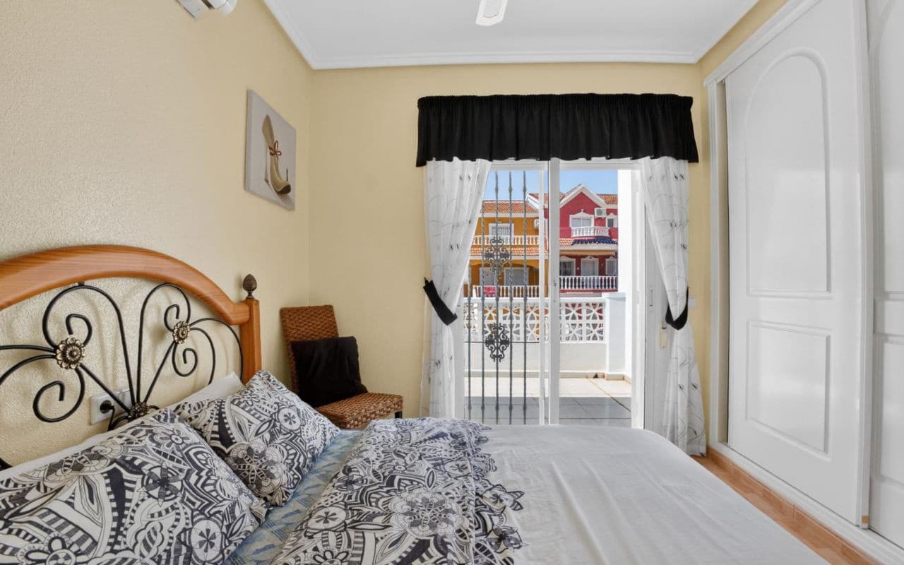 3 bedroom Townhouse for sale in Ciudad Quesada with pool - € 279,000 (Ref: 9802961)