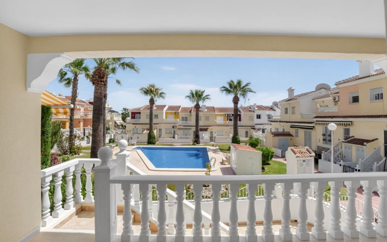 3 bedroom Townhouse for sale in Ciudad Quesada with pool - € 279,000 (Ref: 9802961)