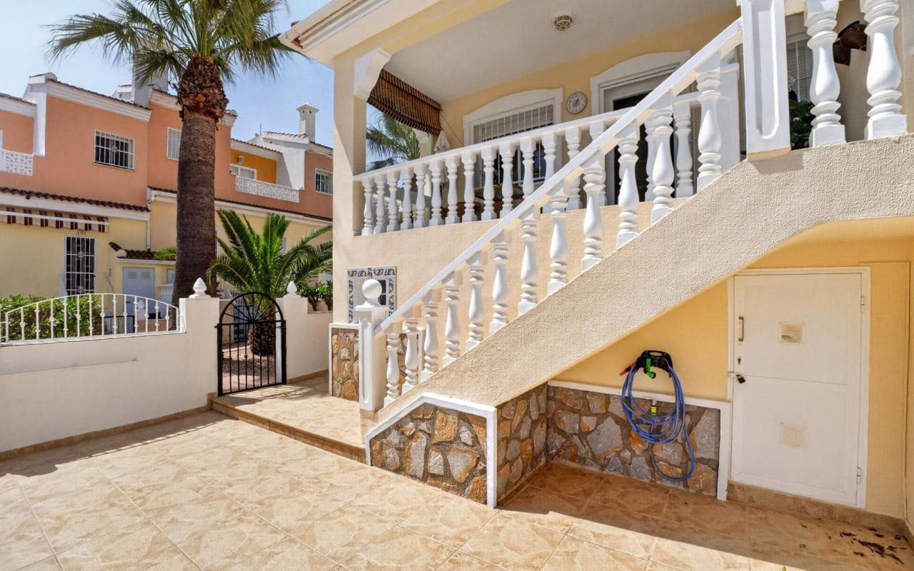 3 bedroom Townhouse for sale in Ciudad Quesada with pool - € 279,000 (Ref: 9802961)