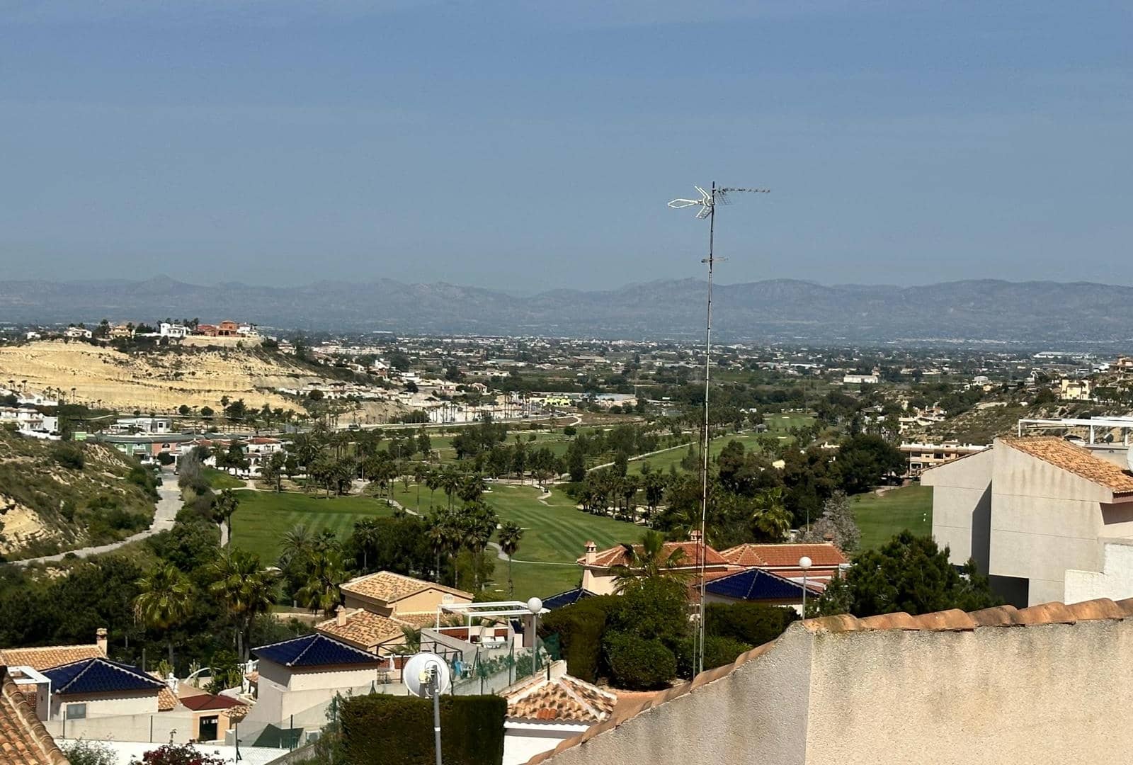 3 bedroom Semi-detached Villa for sale in Ciudad Quesada with pool - € 179,900 (Ref: 9802962)