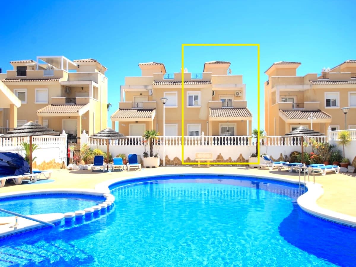 3 sypialnia Dom blizniak na sprzedaż w San Miguel de Salinas z basenem - 210 000 € (Ref: 9806810)