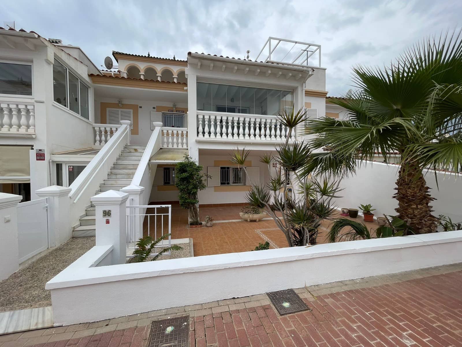 2 makuuhuone Huoneisto myytävänä paikassa Playa Flamenca mukana uima-altaan - 179 995 € (Ref: 9807163)