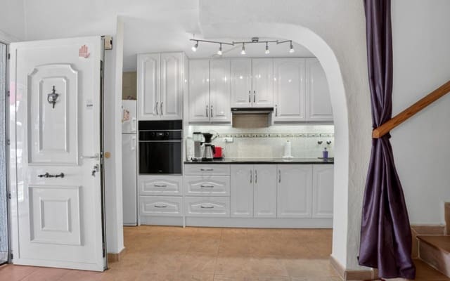 2 sovrum Hus till salu i Torrevieja med pool - 175 000 € (Ref: 9816519)