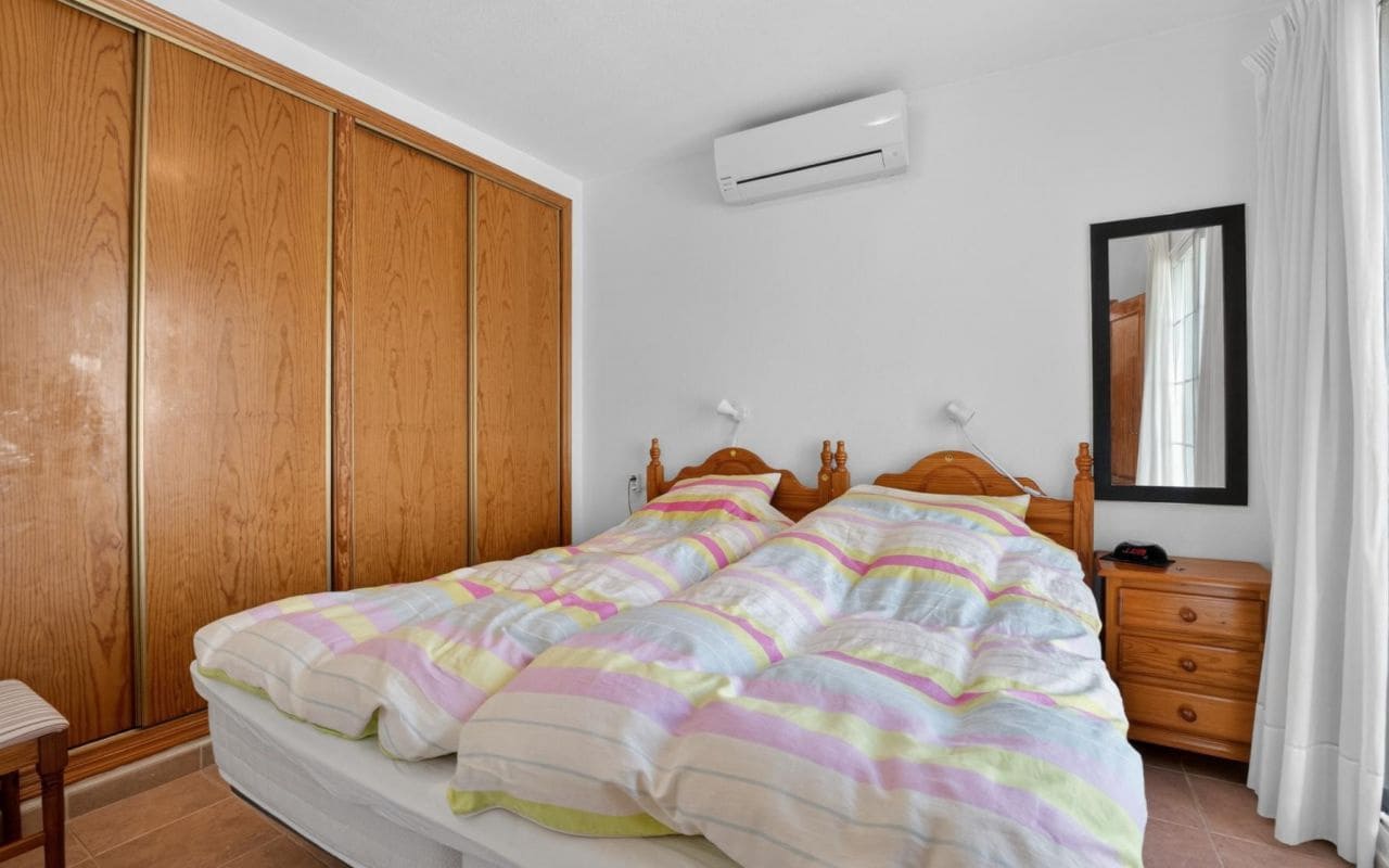 2 sovrum Hus till salu i Torrevieja med pool - 175 000 € (Ref: 9816519)