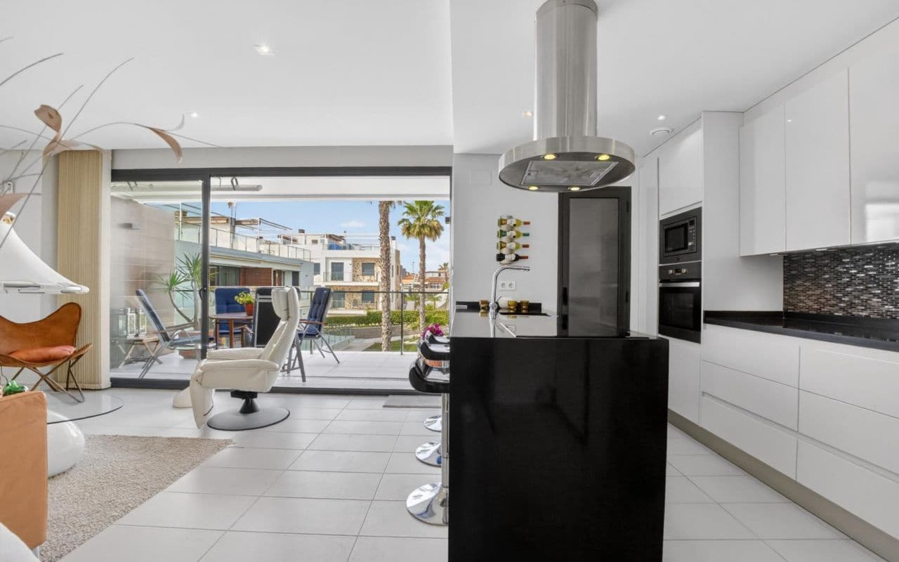 2 chambre Appartement à vendre à Punta Prima - 323 000 € (Ref: 9816520)