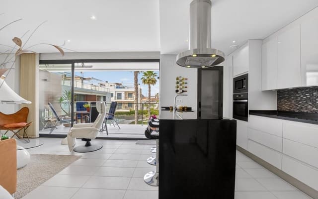 2 chambre Appartement à vendre à Punta Prima, Torrevieja - 323 000 € (Ref: 9816520)