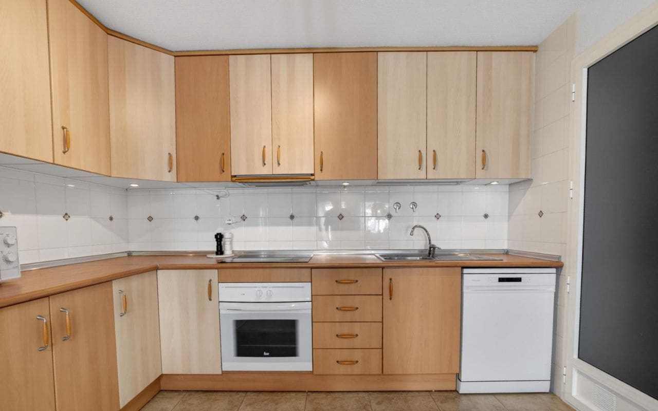 2 soveværelse Lejlighed til salg i Torrevieja med swimmingpool - € 219.000 (Ref: 9816521)