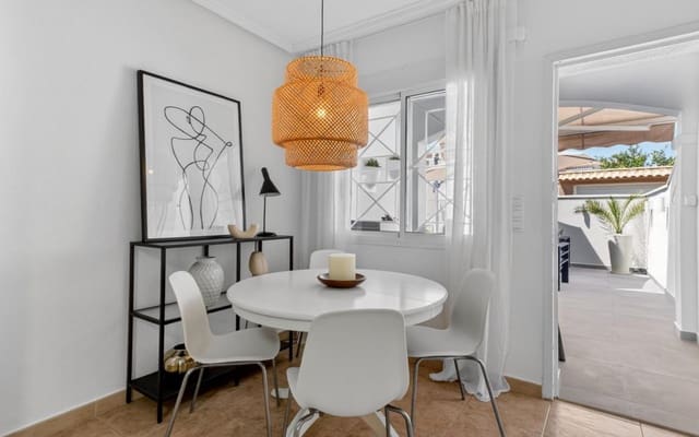 2 soveværelse Lejlighed til salg i Torrevieja med swimmingpool - € 219.000 (Ref: 9816521)