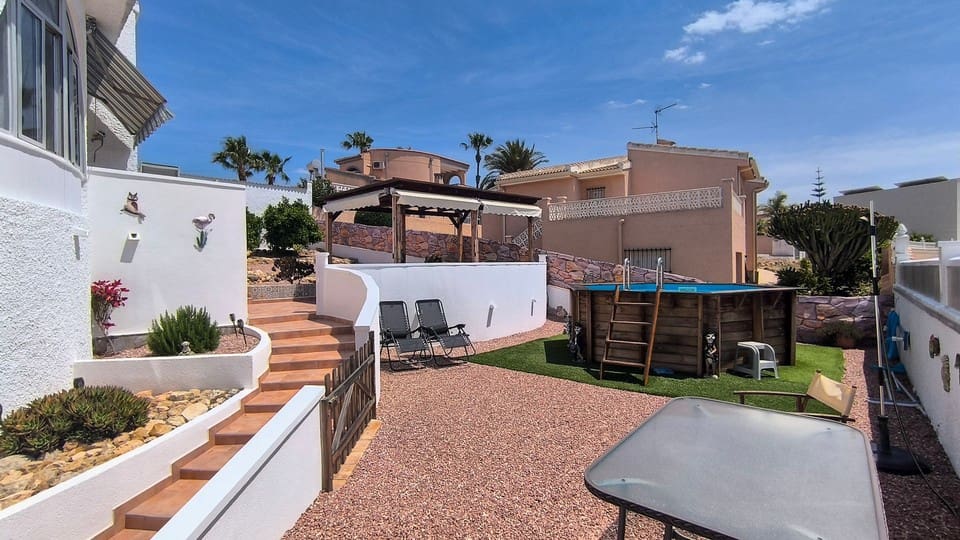 4 slaapkamer Villa te koop in Ciudad Quesada met zwembad garage - € 450.000 (Ref: 9821499)