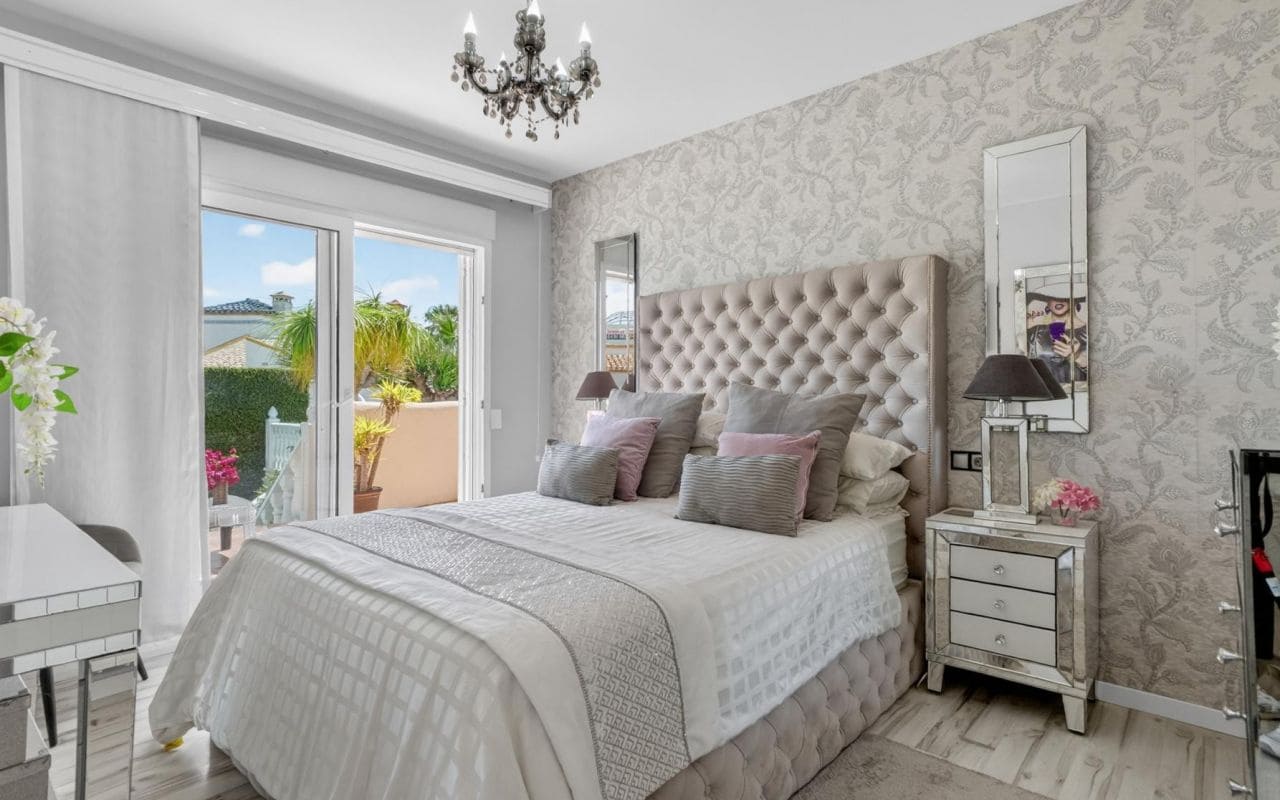 4 soveværelse Villa til salg i Los Dolses med swimmingpool - € 795.000 (Ref: 9821590)