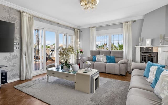 4 soveværelse Villa til salg i Los Dolses, Orihuela med swimmingpool - € 795.000 (Ref: 9821590)