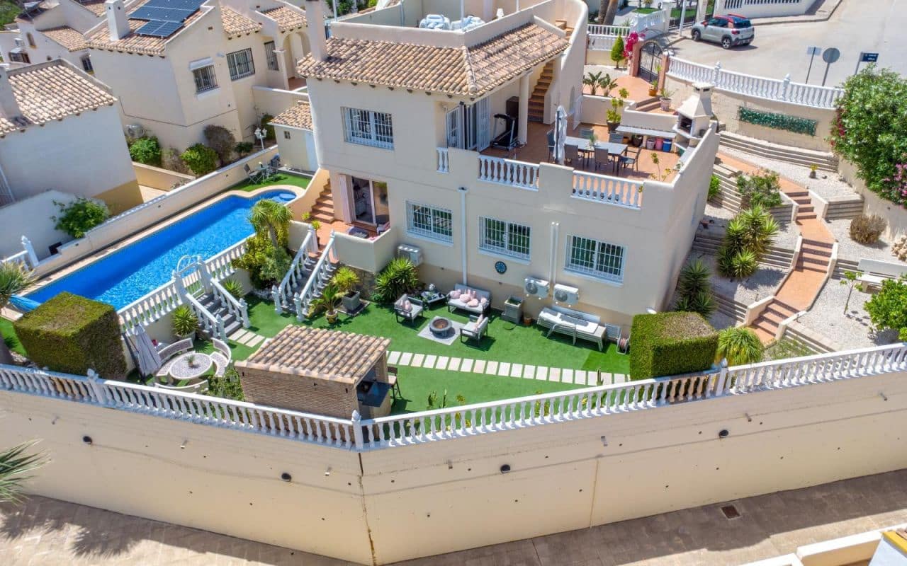 4 soveværelse Villa til salg i Los Dolses med swimmingpool - € 795.000 (Ref: 9821590)