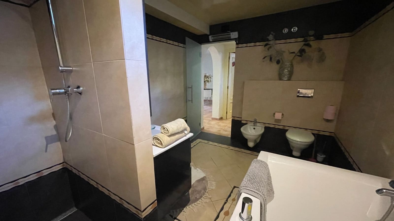 5 soverom Villa til salgs i Benimar med svømmebasseng - € 498 000 (Ref: 9827523)