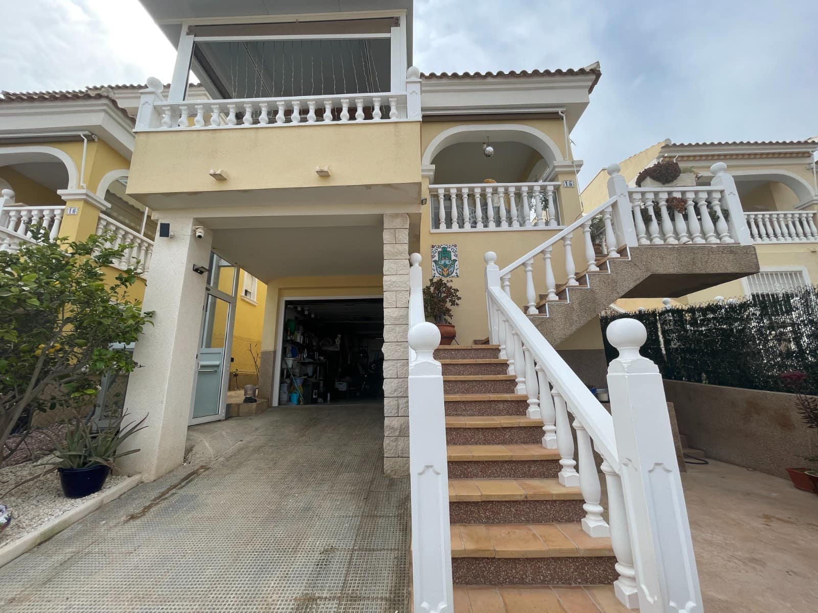 Chalet de 3 habitaciones en La Marina en venta con piscina garaje - 310.000 € (Ref: 9827524)